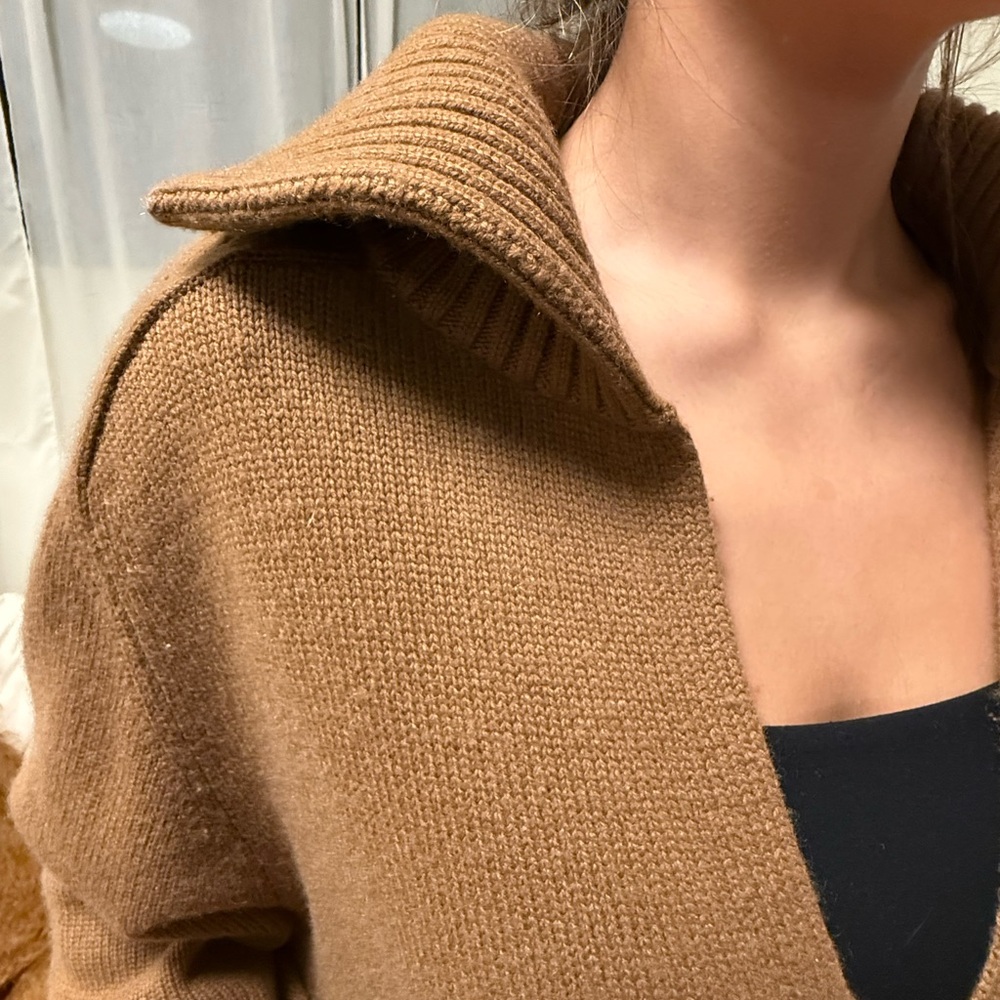 Cashmere Tan V-Neck Sweater with Pockets - Picture 4 of 14